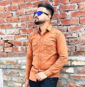 Meet your Posher, Varun